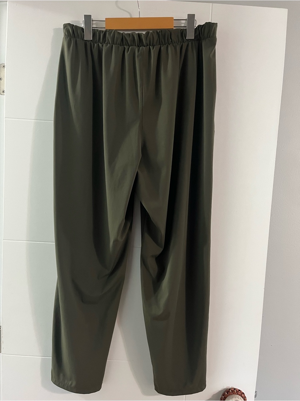 Women’s Versatile Olive Green Elastic-Waist Trousers - Picture 4 of 11